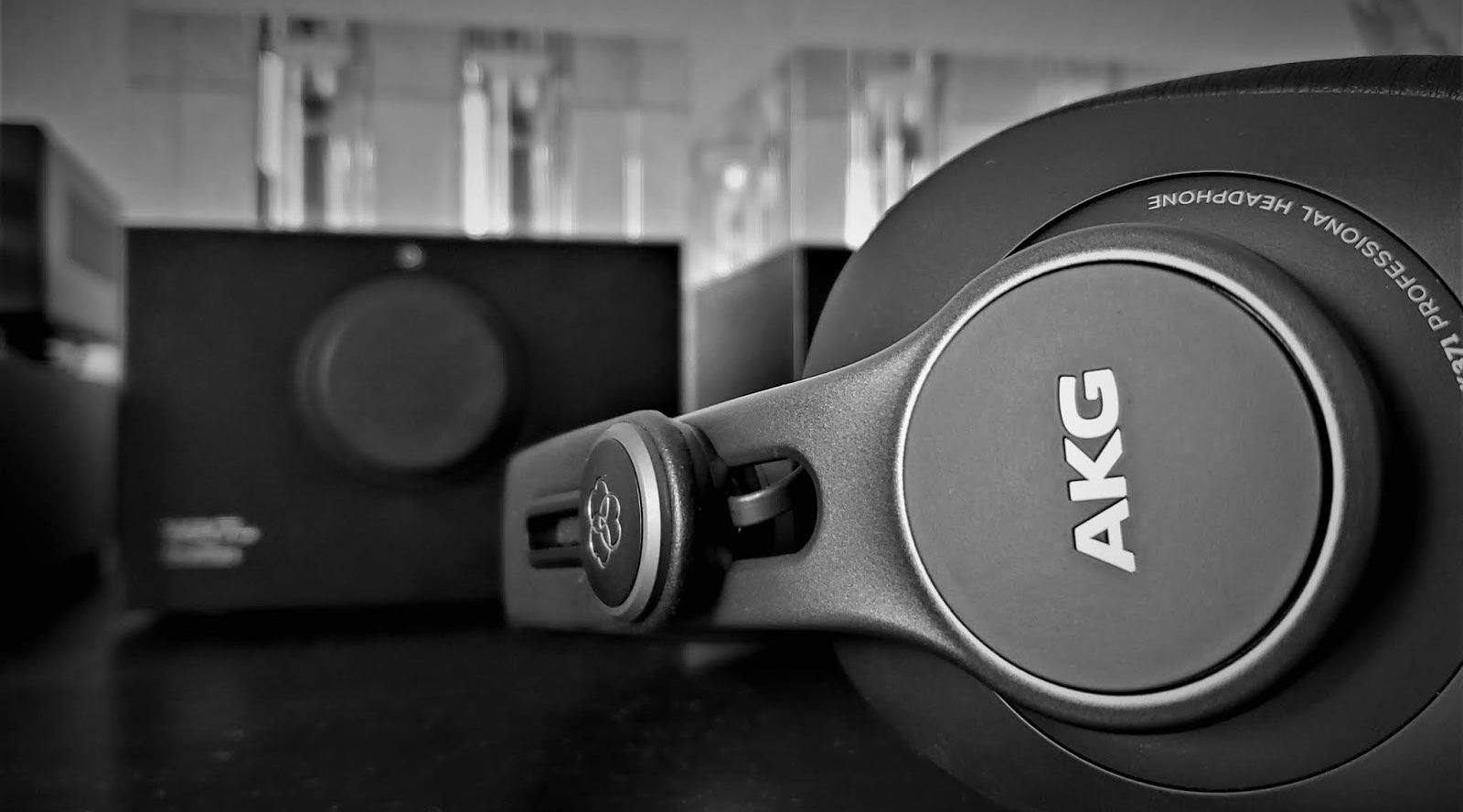 AKG K371 - Review